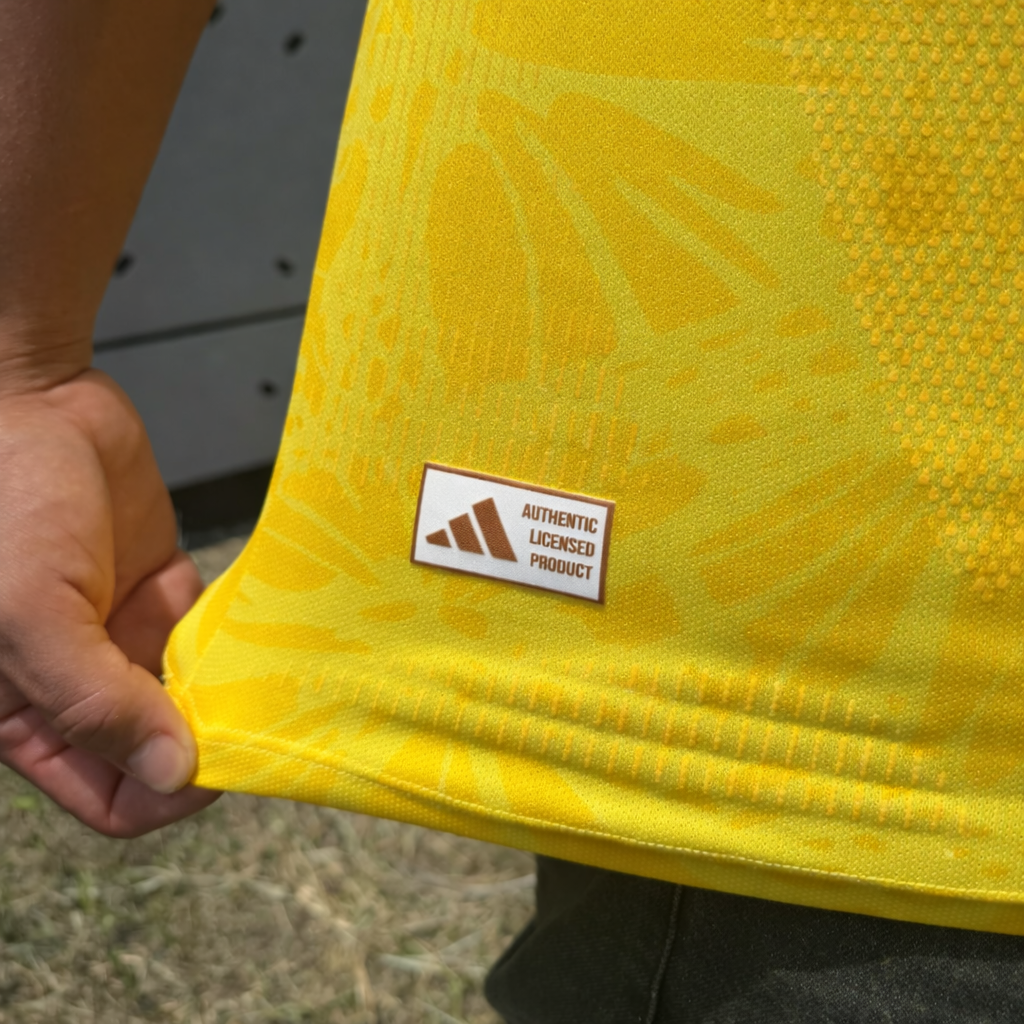 Camiseta Oficial Adidas Selección Colombia 2026® + Caja Premium